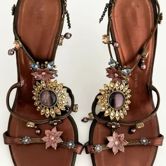 Elegant Embellished Sandals - Picture 1 of 3